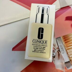 2x Clinique Dramatically different moisturizing gel NWT 4.2 oz/125ml =250ml